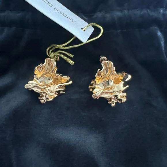 AMBER SCEATS
Reese Earrings 24K gold plated $229 MSRP - Picture 3 of 4